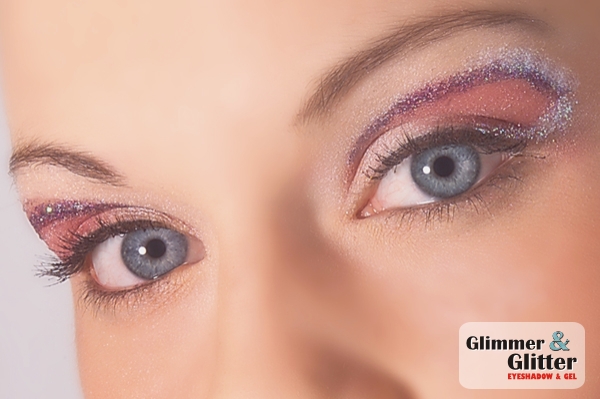 GLIMMER & GLITTER Eyeshadow
Aubergine - Argent - Blanc