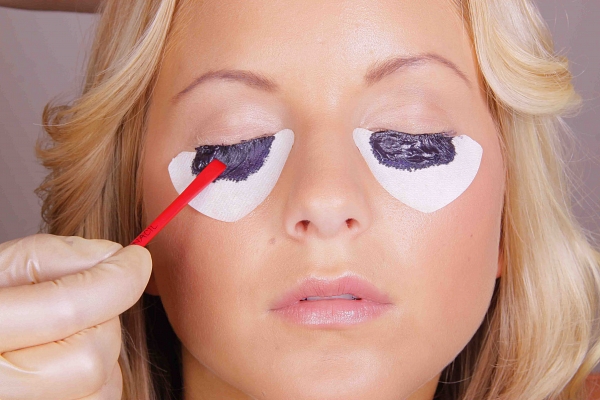 BINACIL Eyelash & Eyebrow Tint - Instruction Step 8